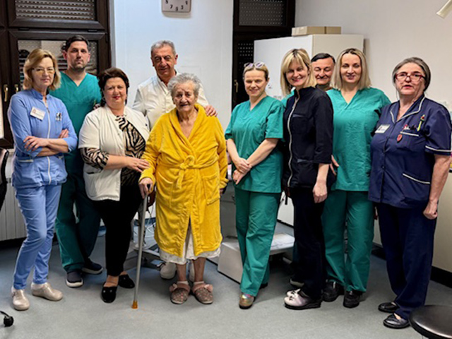 PAcijentica se uspješno oporavlja nakon teške operacije                                                                                                                                                                                                   